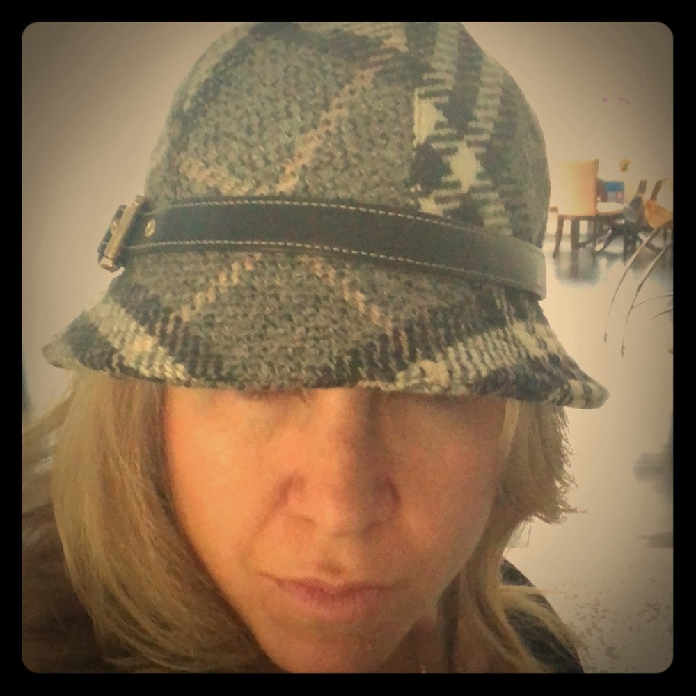 Burberry bucket hat